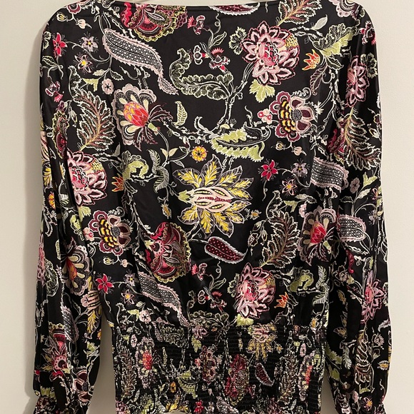 5a7 cinq a sept Blouse Small 100% Silk Black & Multi Floral & Paisley Smocked - Picture 2 of 11